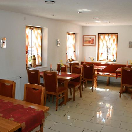 Gasthaus Traube Dettingen an der Erms Екстериор снимка