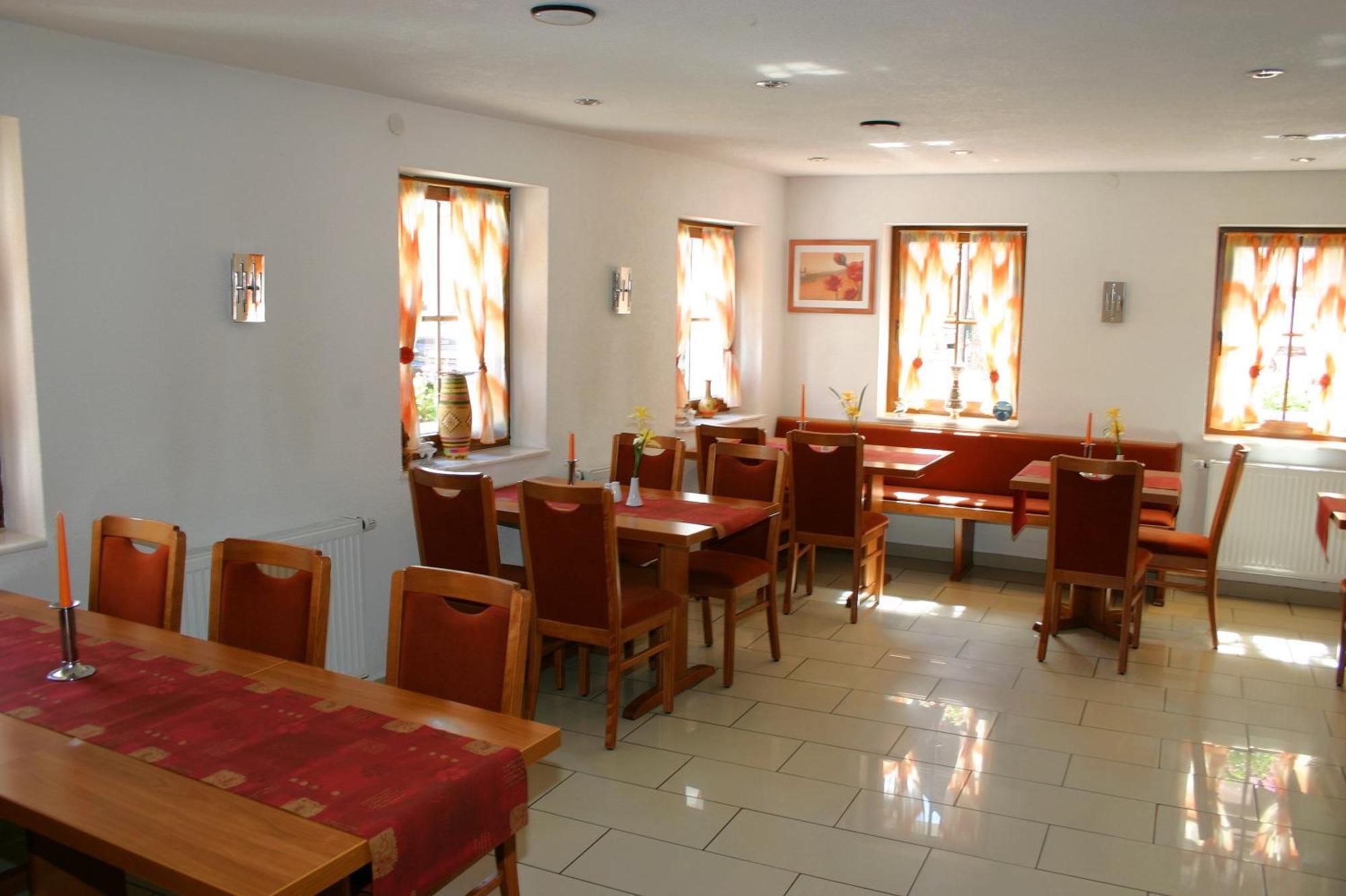 Gasthaus Traube Dettingen an der Erms Екстериор снимка