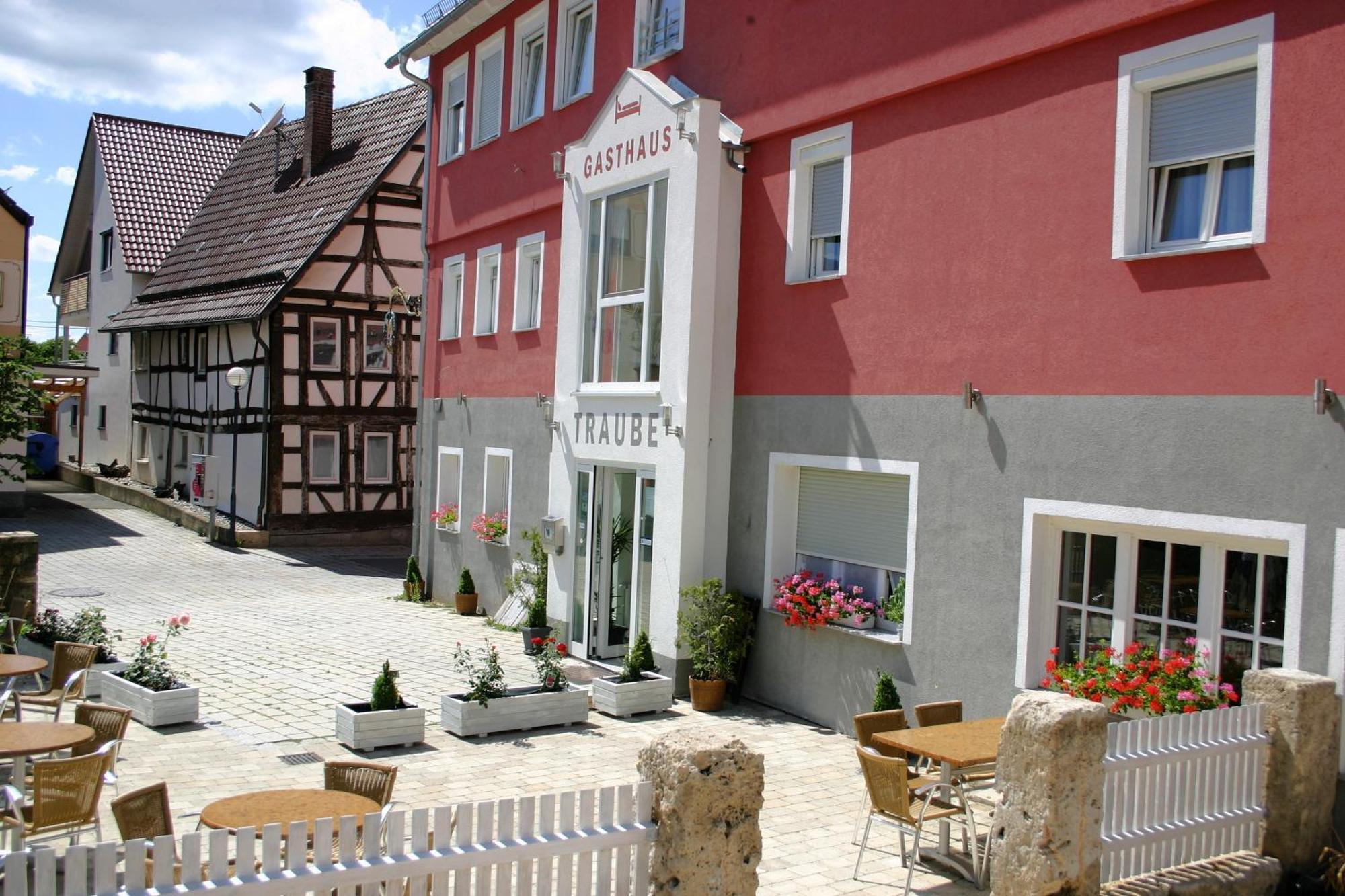 Gasthaus Traube Dettingen an der Erms Екстериор снимка